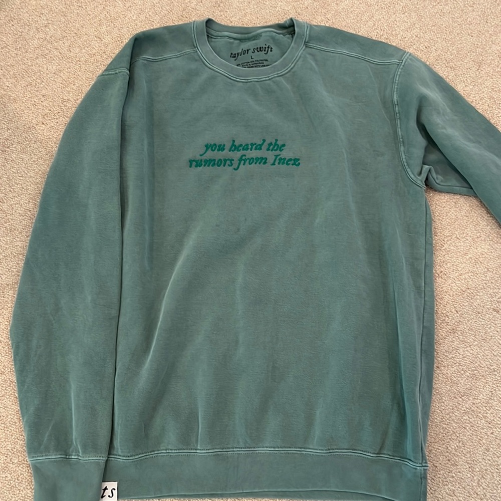 New Taylor swift sweatshirt